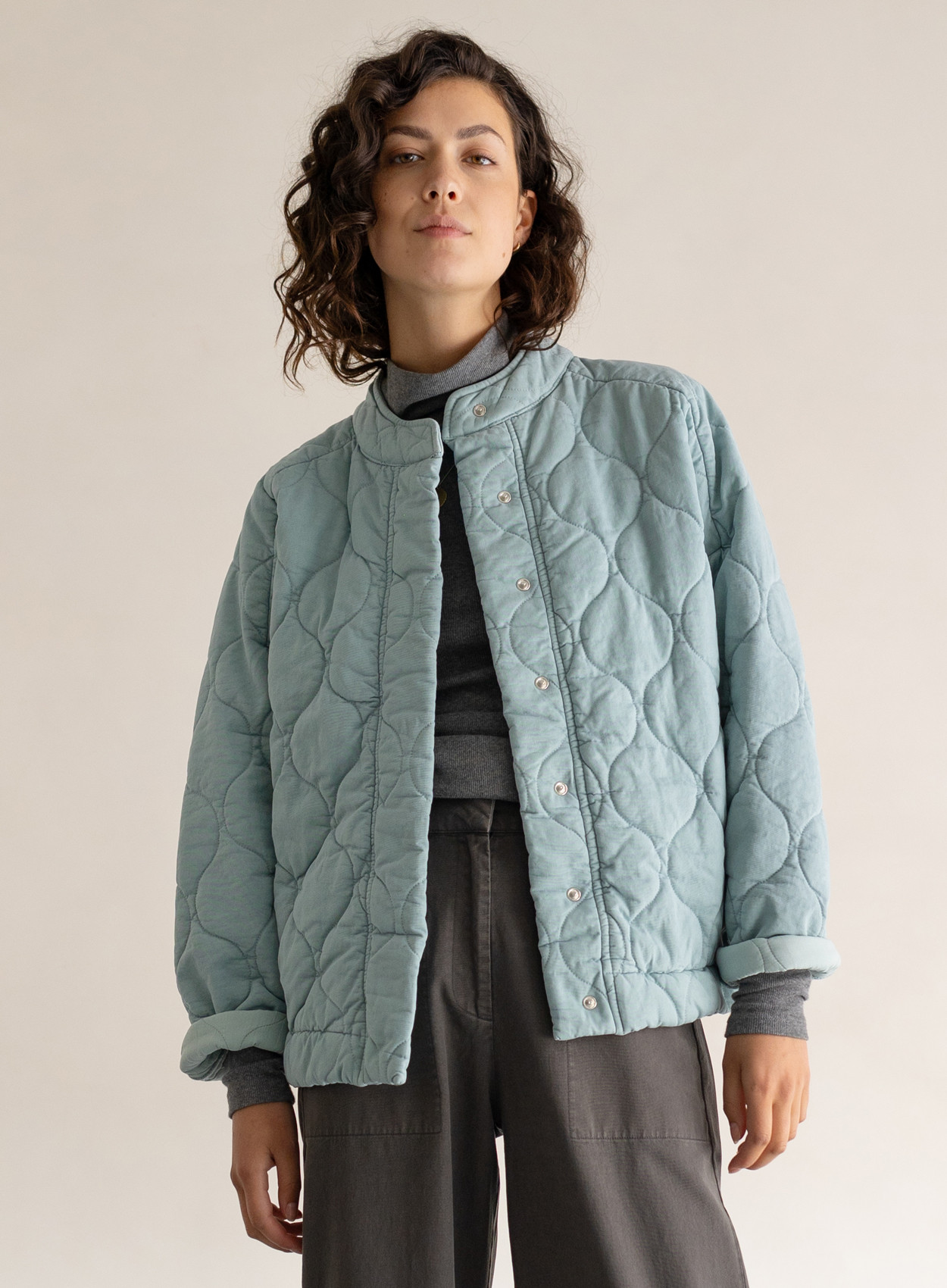 11phae_edit3_edit4_51_905-1-803_quilted-jacket_844-4-803_wide-woven-pantssmall.jpg